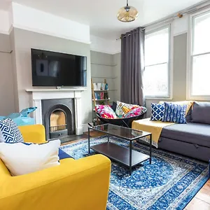 The River Cam Place - Enchanting 6bdr Next To River Cam Cambridge (Cambridgeshire)