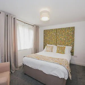 River Court By Payman Club Cambridge (Cambridgeshire)